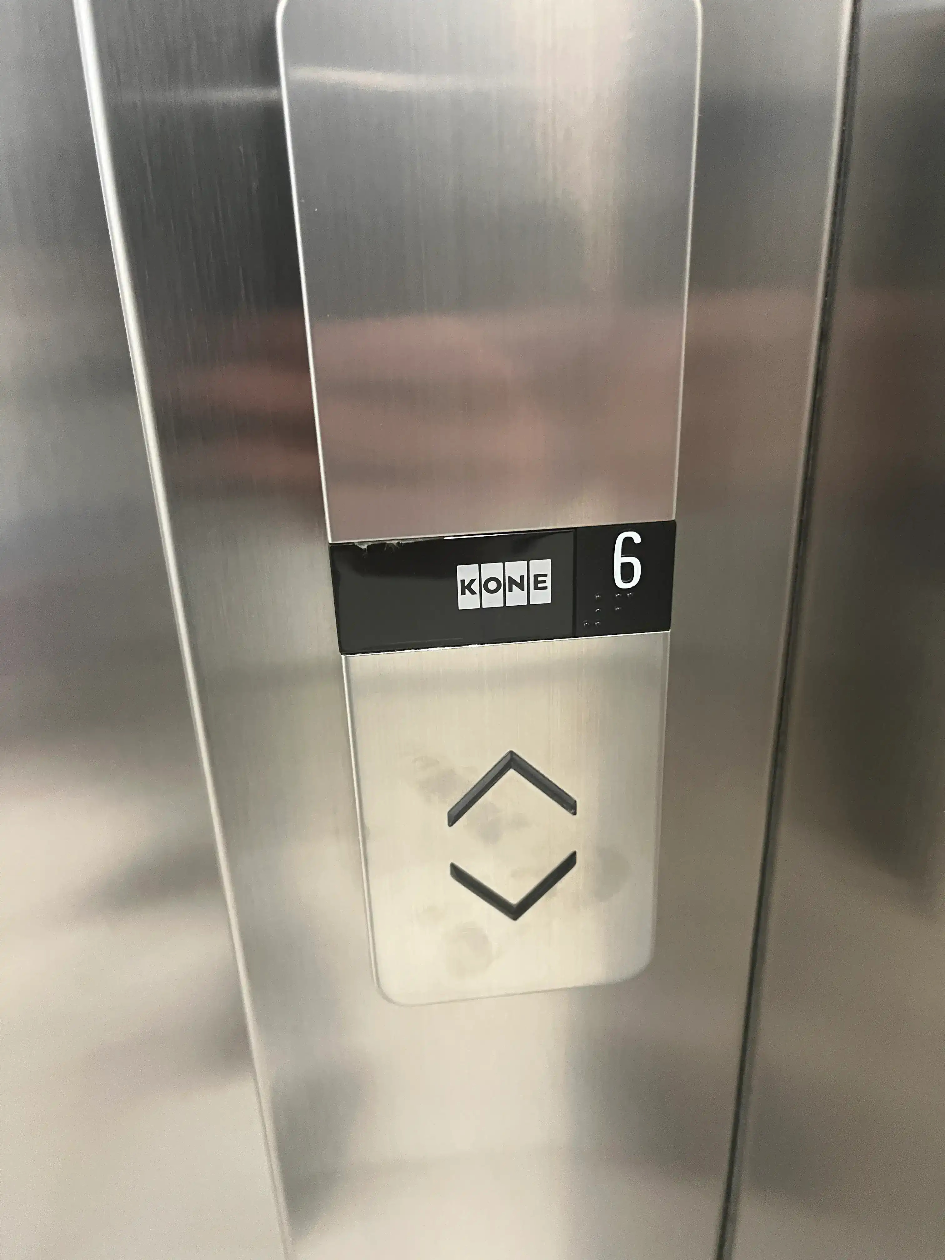 Před úklidem — Výtah | PrimeClean Brno
